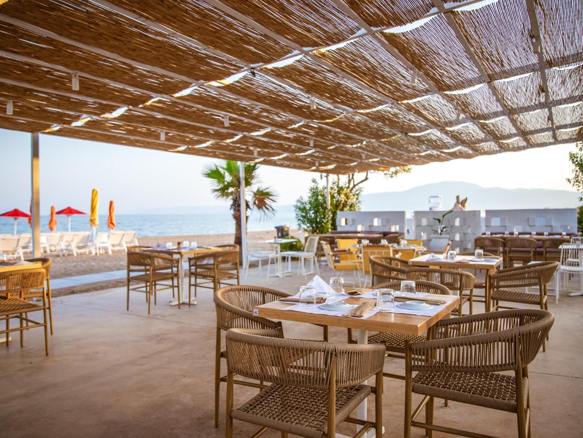 Buka Sandy Beach Messini Luaran gambar
