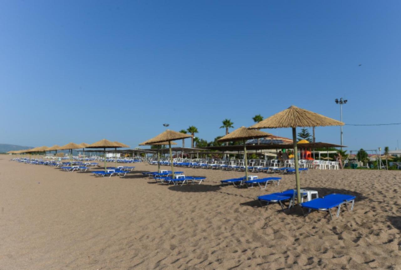 Buka Sandy Beach Messini Luaran gambar
